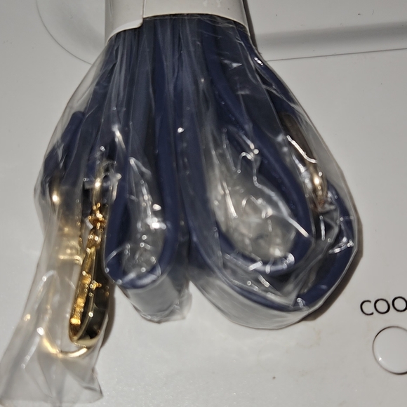 Badgley Mischka Tote with Chain Logo Eyelet in Dark Navy BRAND NEW! - Picture 13 of 14